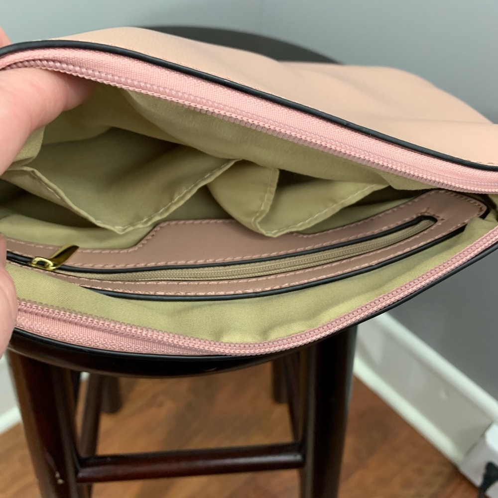 Tote and Crossbody multi-use bags (Vegan friendly) - Picture 6 of 8